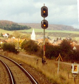 Hl 12a-Fahrt mit 40 km/h, Halt erwarten