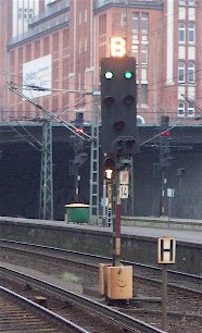 Freie Fahrt nach Bergedorf, Türen schließen