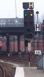 Freie Fahrt nach Harburg, Halt erwarten